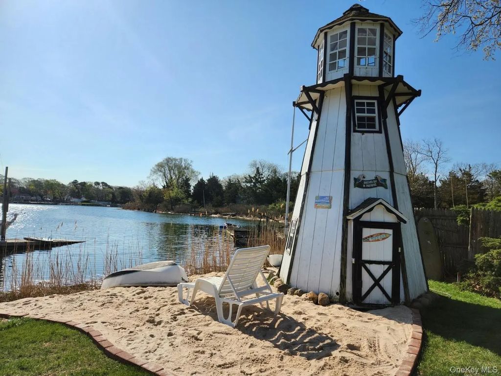 118 Overlook Drive, Aquebogue