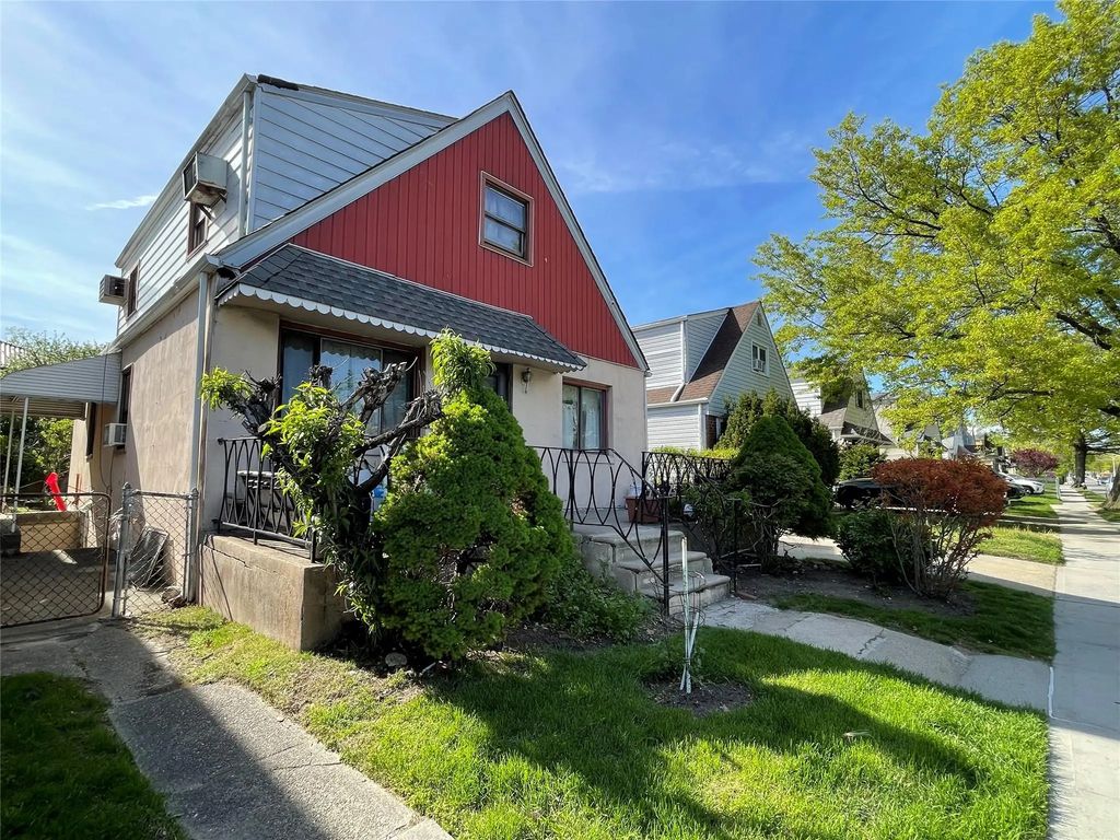5052 Utopia Parkway, Fresh Meadows