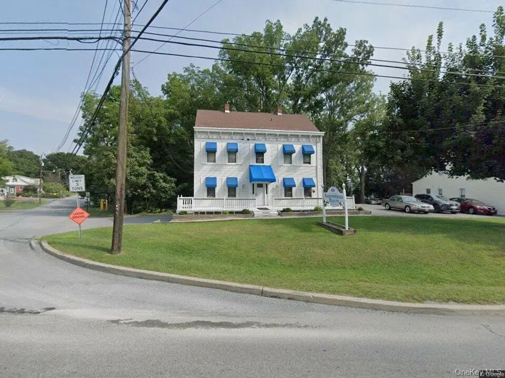 30 Route 17k, Newburgh