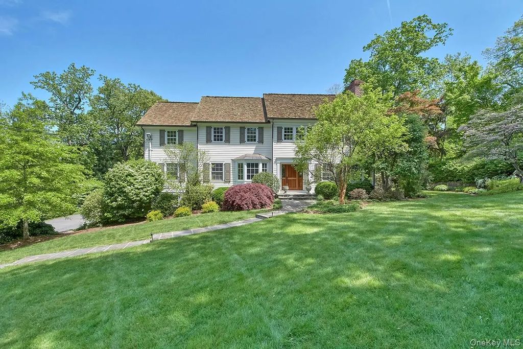 35 Overlook Drive, Chappaqua