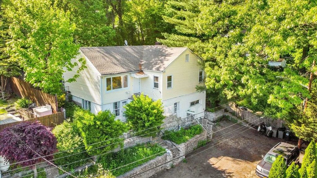 34 Aka 172 Linn Place, Yonkers