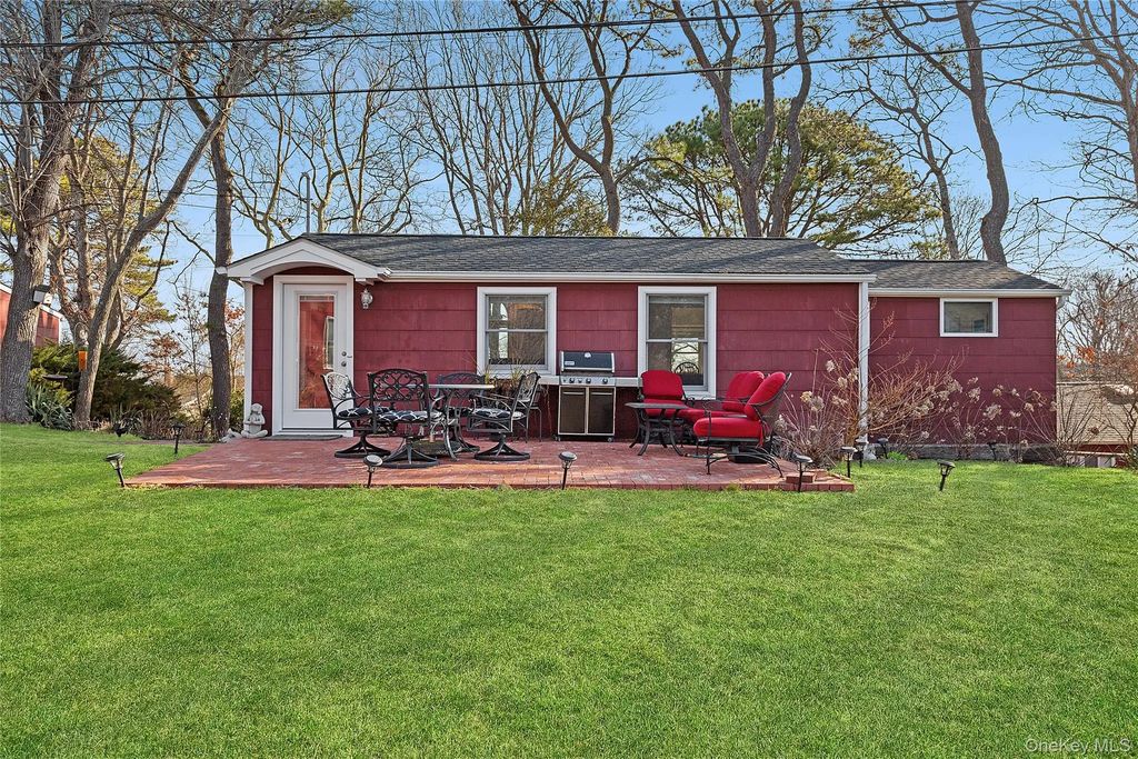 67 North Road # A, Hampton Bays