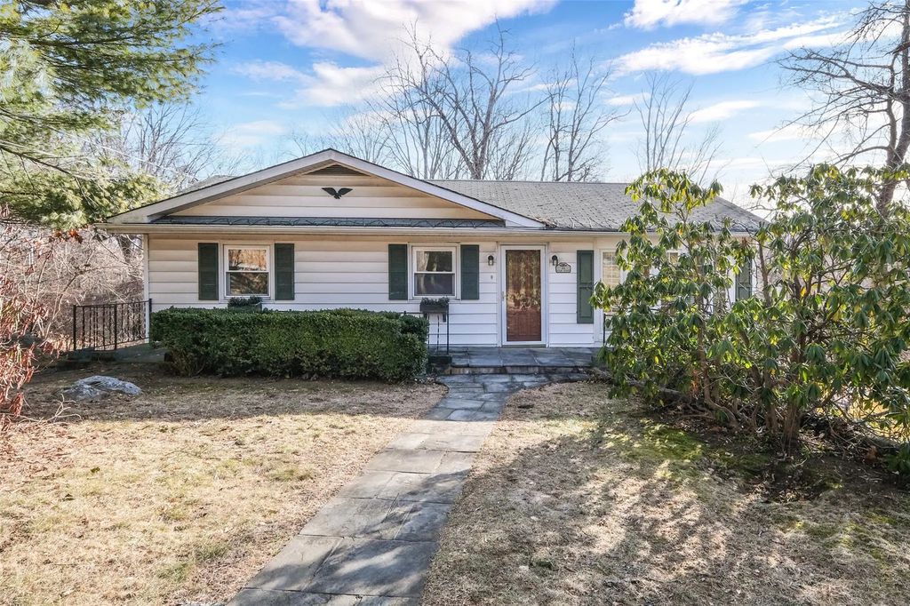 48 Plum Road, Mahopac