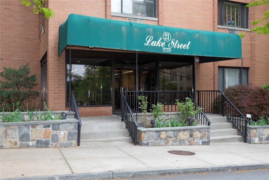 21 Lake Street # 2j, White Plains