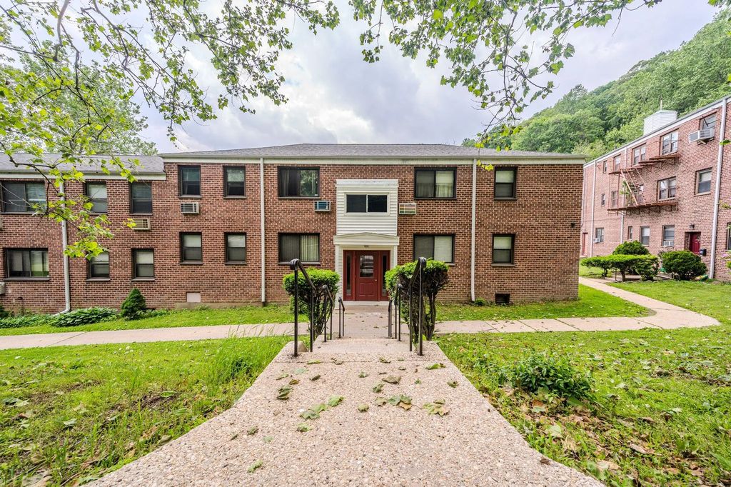 130 Virginia Road # C, White Plains