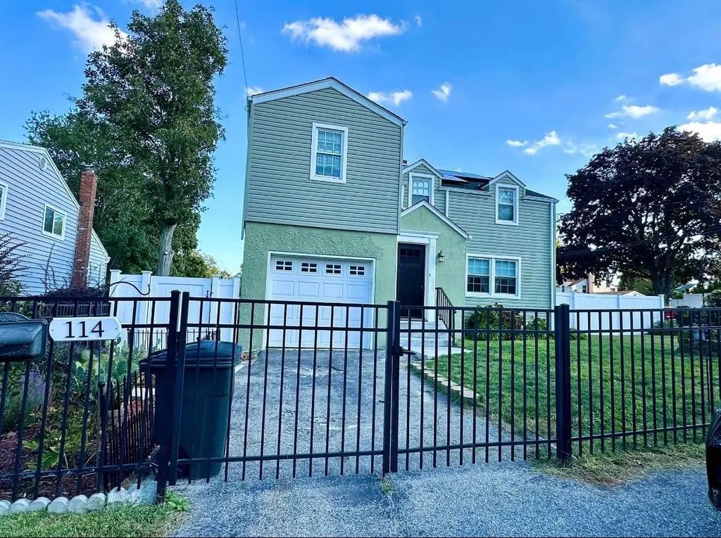 114 Windermere Drive, Yonkers