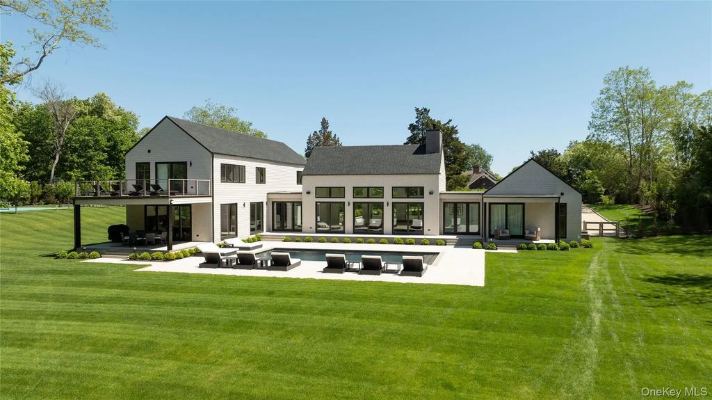 100 S Ferry Road, Shelter Island