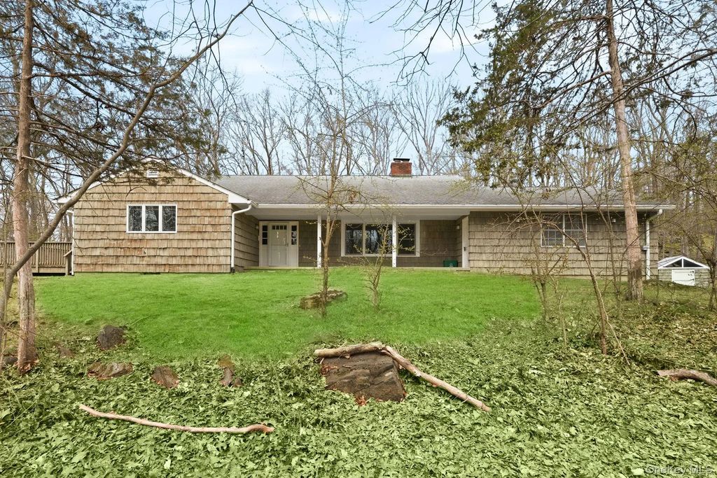 1610 Croton Lake Road, Yorktown Heights