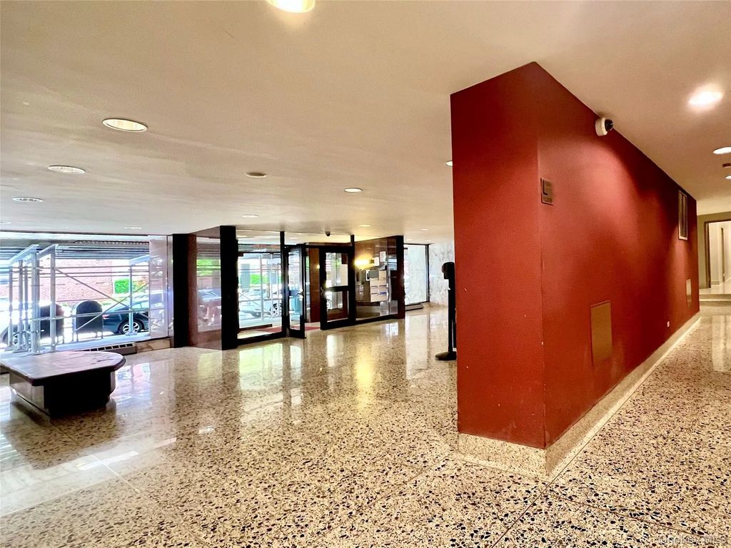 142-05 Roosevelt Avenue # 301, Flushing
