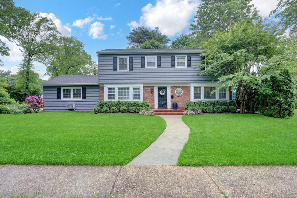 83 Poplar Street, Garden City