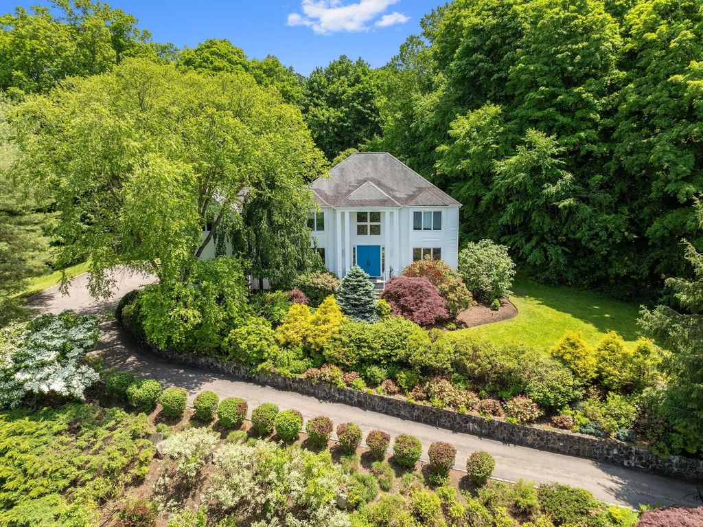 43 Random Farms Circle, Chappaqua