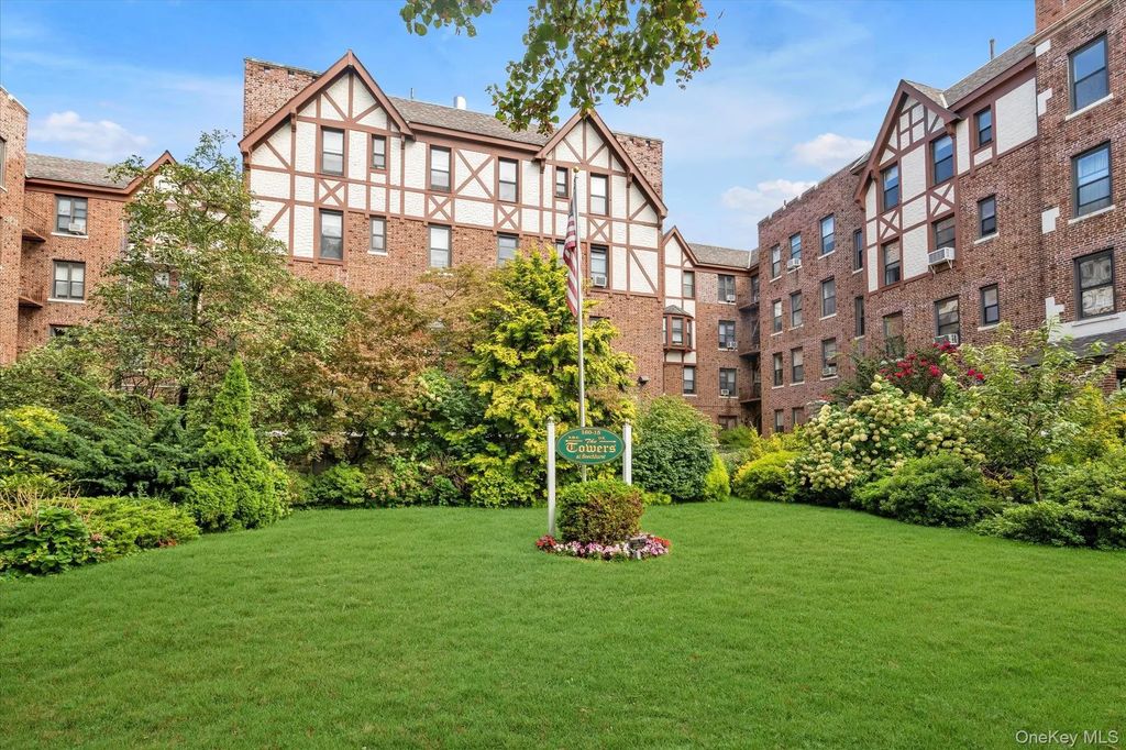 160-15 Powells Cove Boulevard # D203, Beechhurst