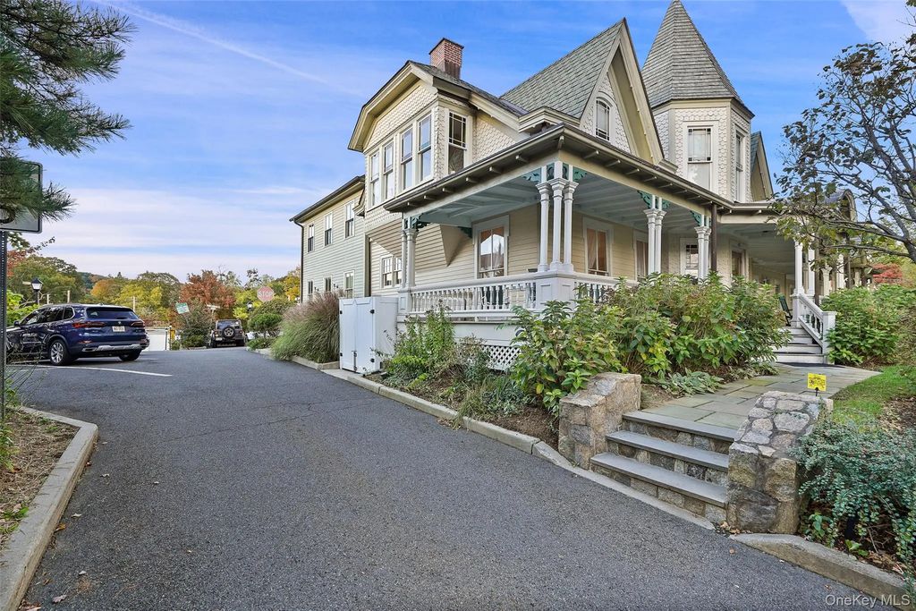 413-415 Bedford Road, Pleasantville