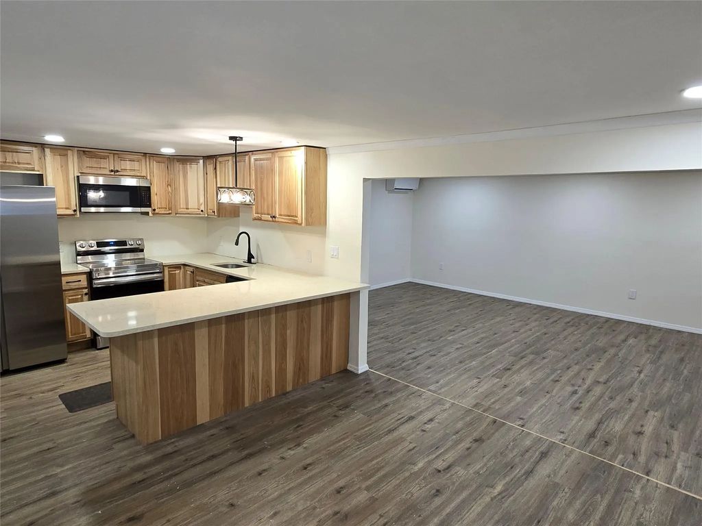 58 Periwinkle Drive, Bohemia