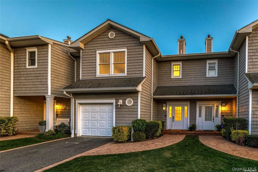 12 Ocean Watch Court, Freeport