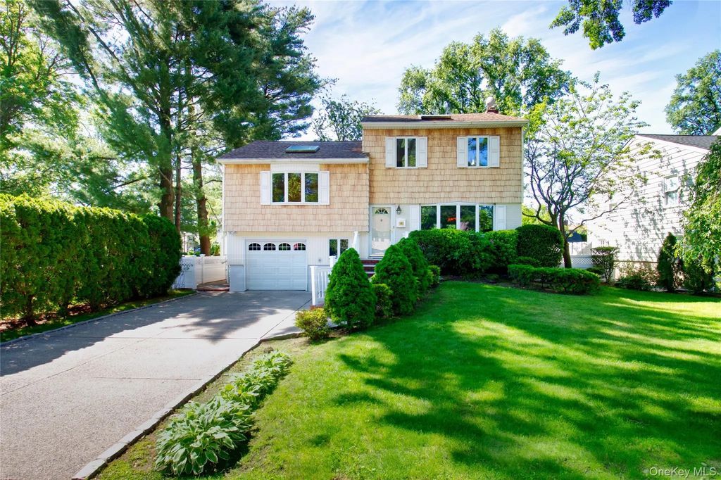 172 Brook Street, Garden City