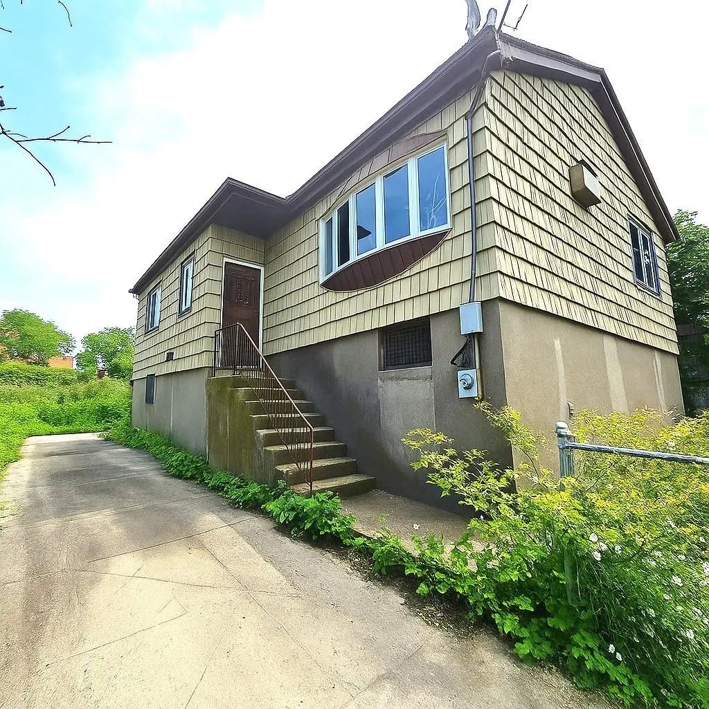 7802 149th Avenue, Howard Beach