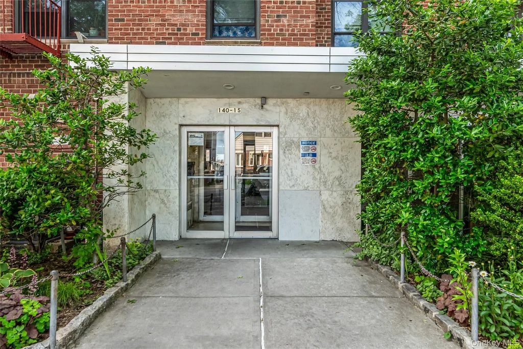 140-15 Holly Avenue # 4e, Flushing