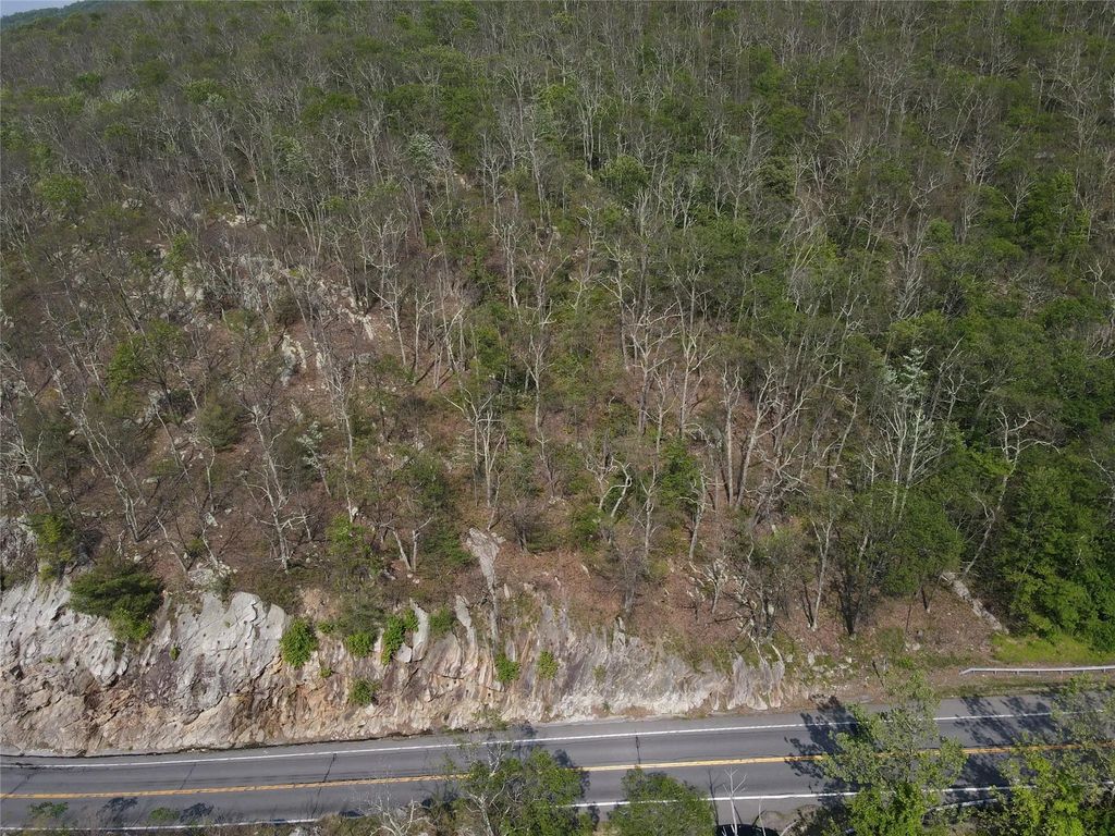 Route 52, Ellenville