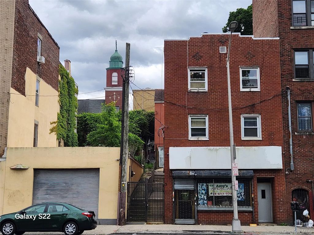 32 Yonkers Ave, Yonkers