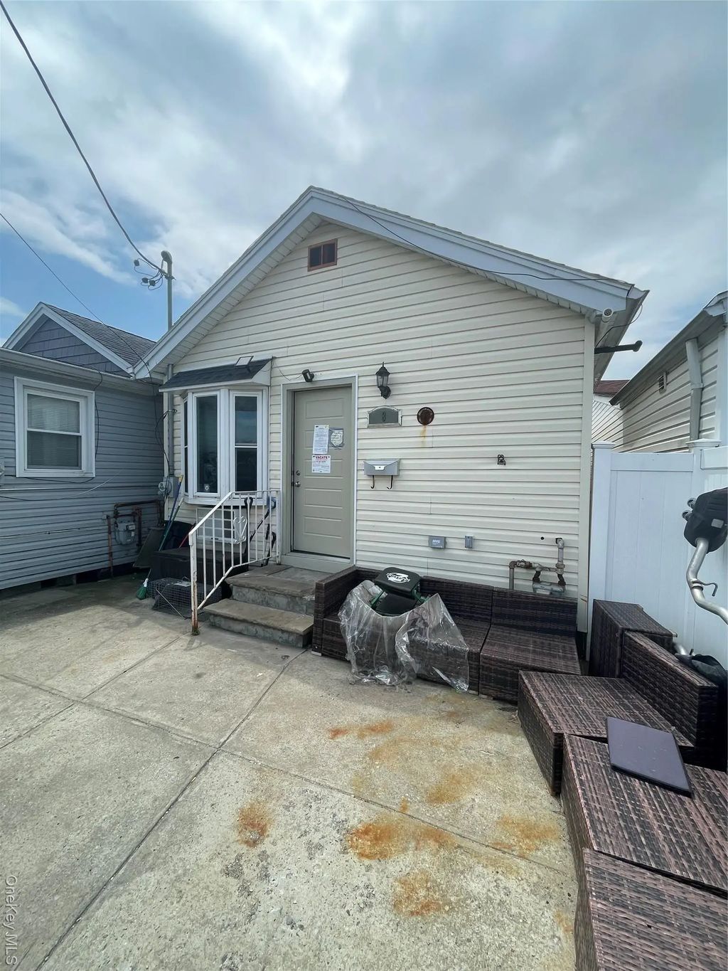 8 Church Street, Howard Beach