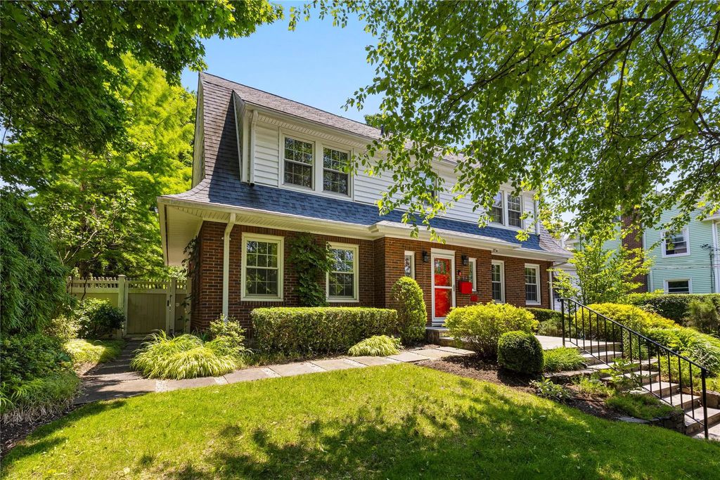 225 Fisher Avenue, White Plains