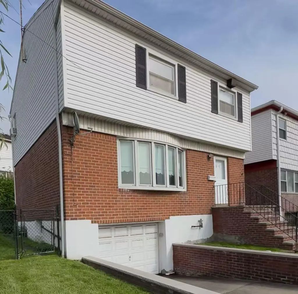 2311 Whitestone Expressway, Whitestone