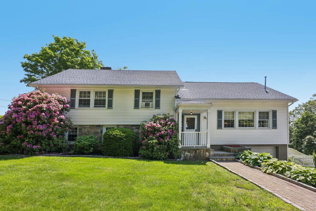 50 Ellen Avenue, Mahopac