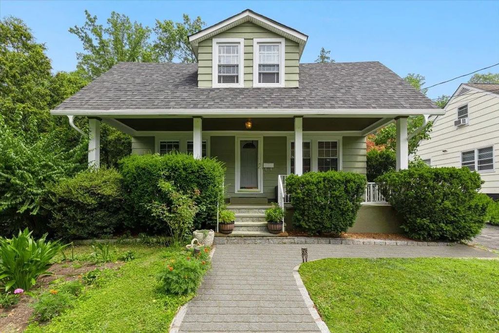 38 Winslow Road, White Plains