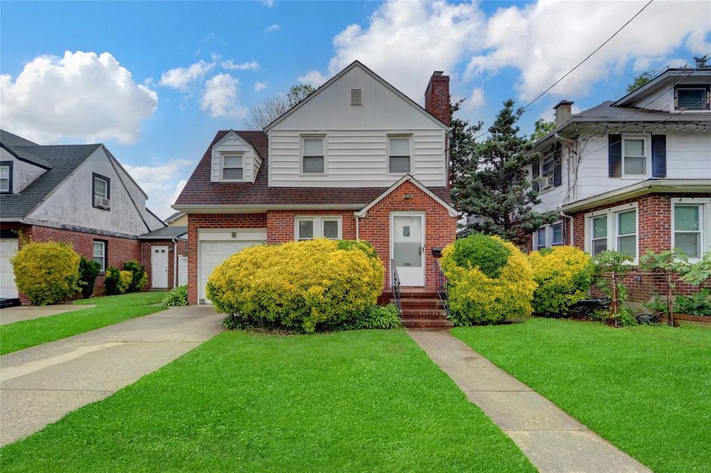 62 Herman Boulevard, Franklin Square