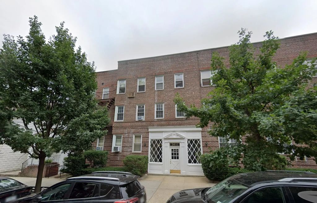 9410 64 Road # B6, Rego Park