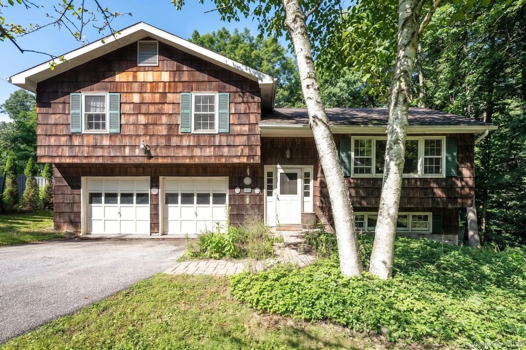45 Laurelton Road, Mount Kisco
