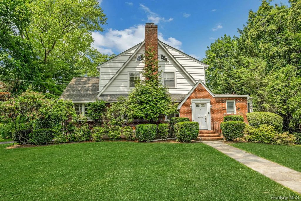 11 Oxford Road, White Plains