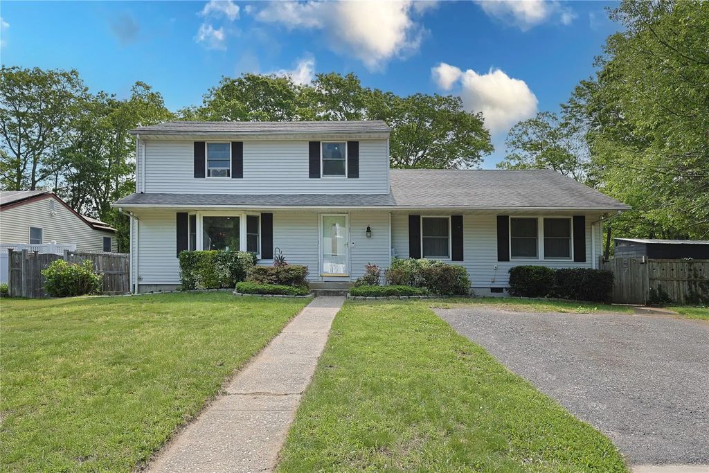 33 Highview Lane, Ridge
