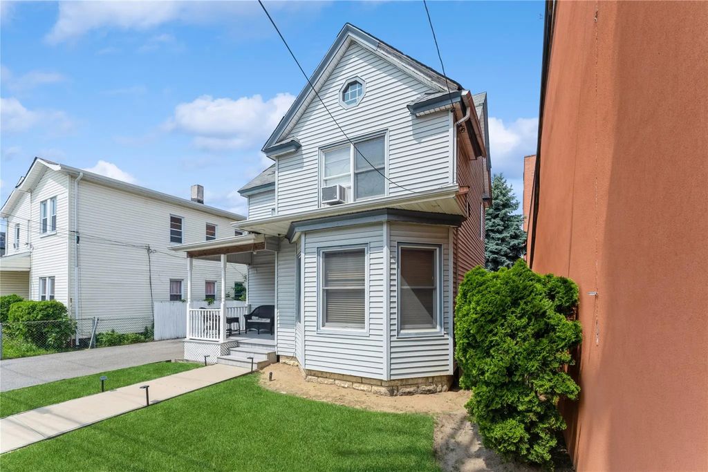 45 4th Street, Valley Stream