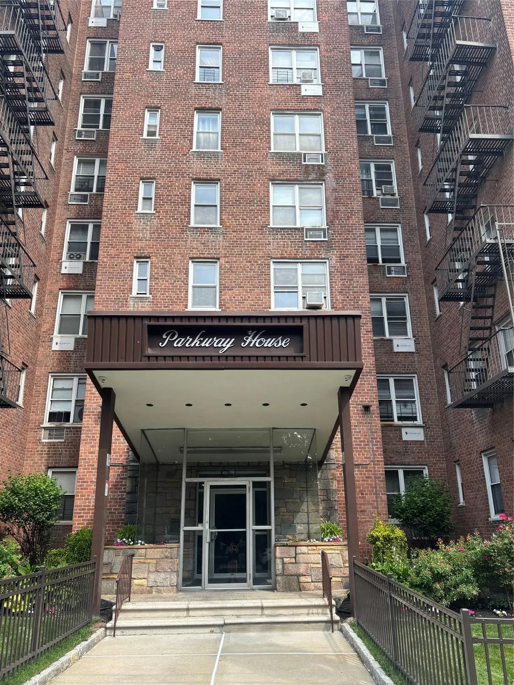61 Bronx River Road # 8e, Yonkers