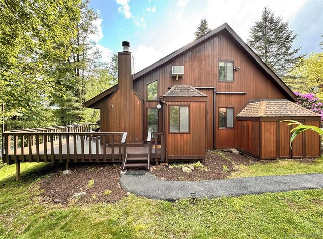 24 Lakeview Terrace, Monticello