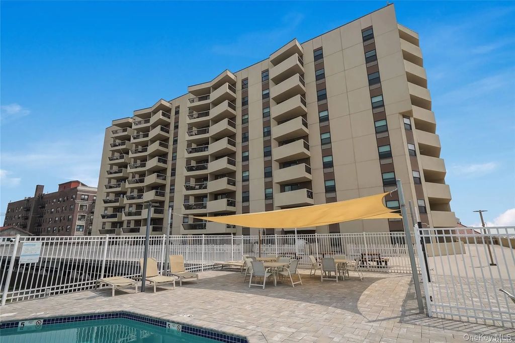 360 Shore Road # 4b, Long Beach