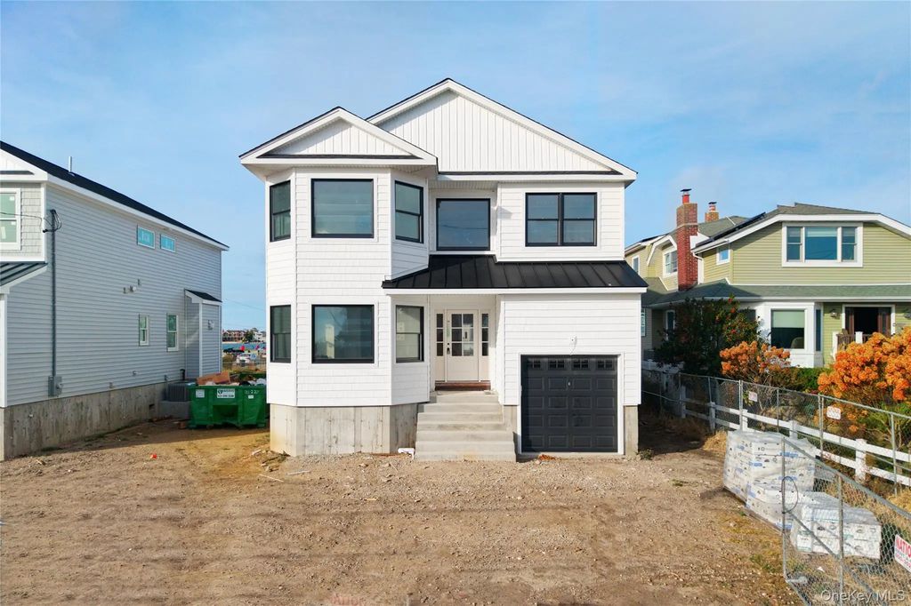 103 Clocks Boulevard, Massapequa