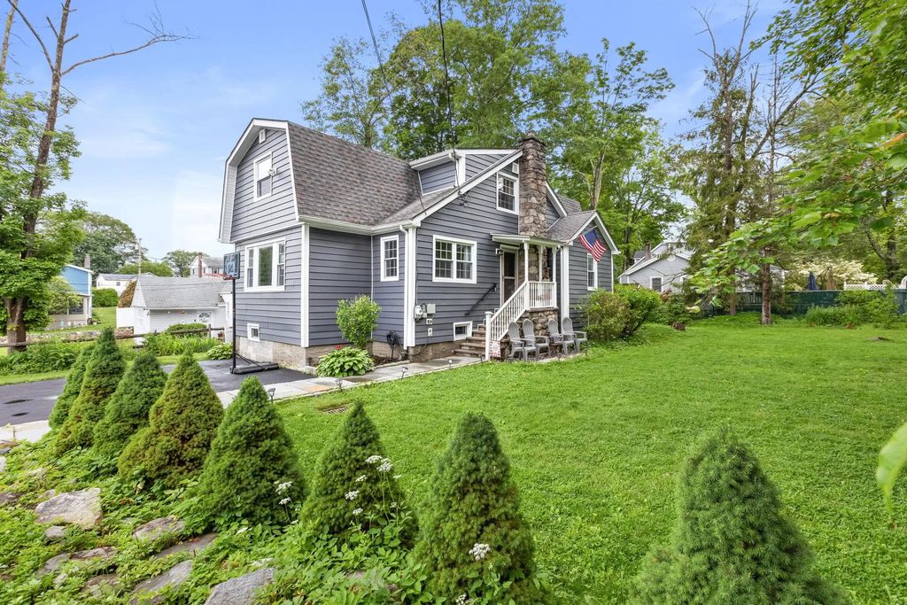322 Birch Road, Mahopac