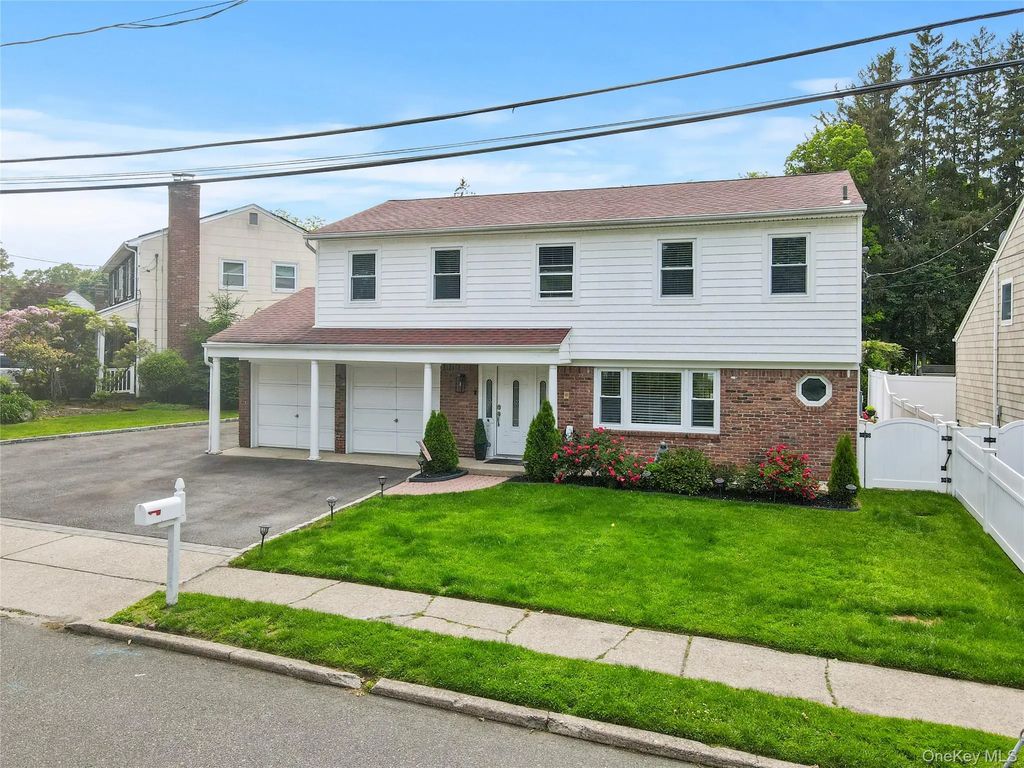 1 Bennett Avenue, Huntington