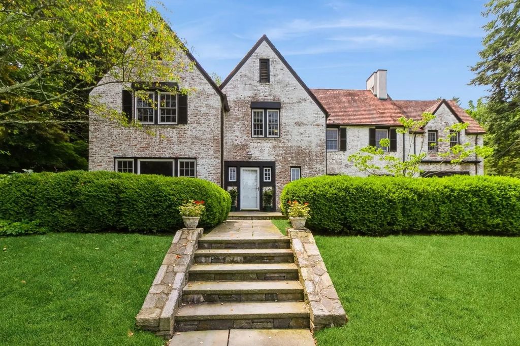 50 Overlook Drive, Chappaqua