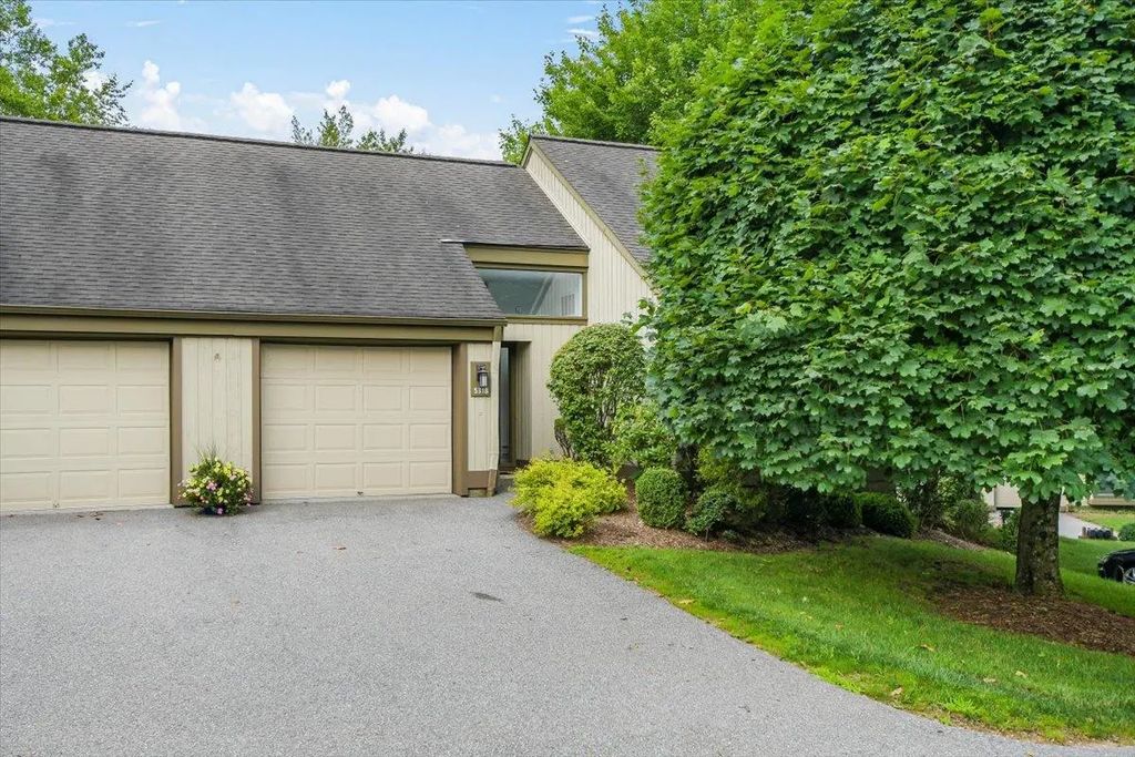 531 Heritage Hills # B, Somers