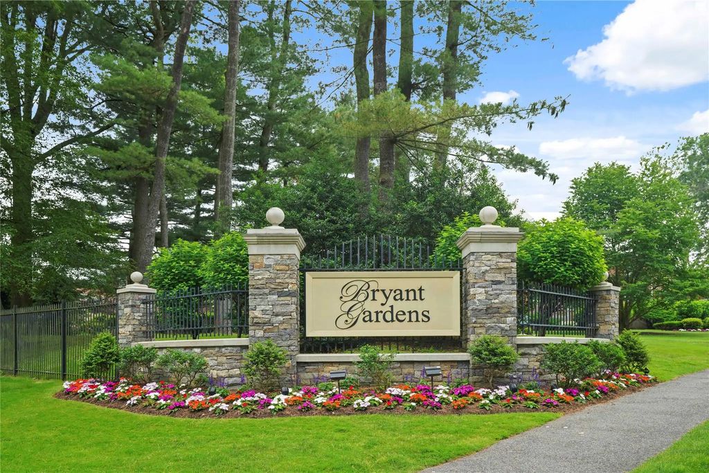 13 Bryant Crescent # 1f, White Plains