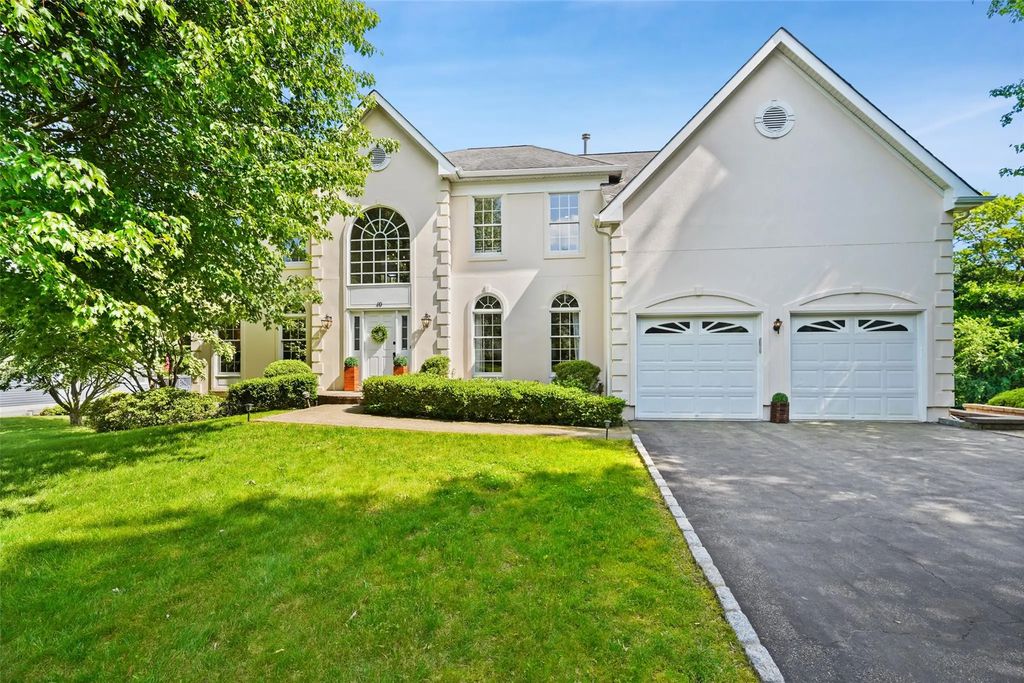 10 Inverness Court, White Plains