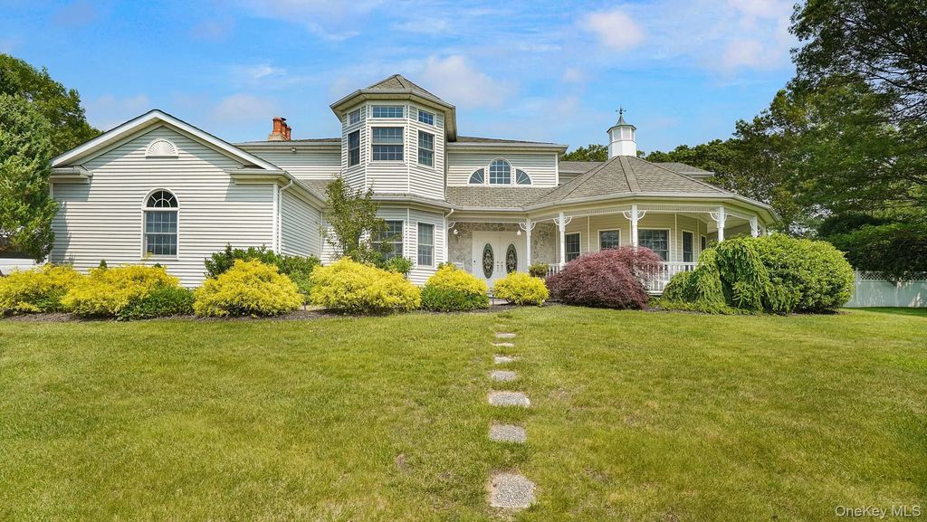 59 Lidge Drive, Farmingville