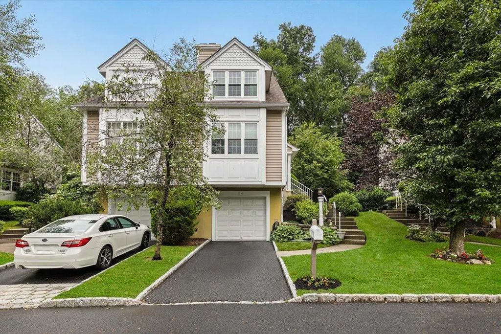 12 Tall Tulip Lane, Yonkers