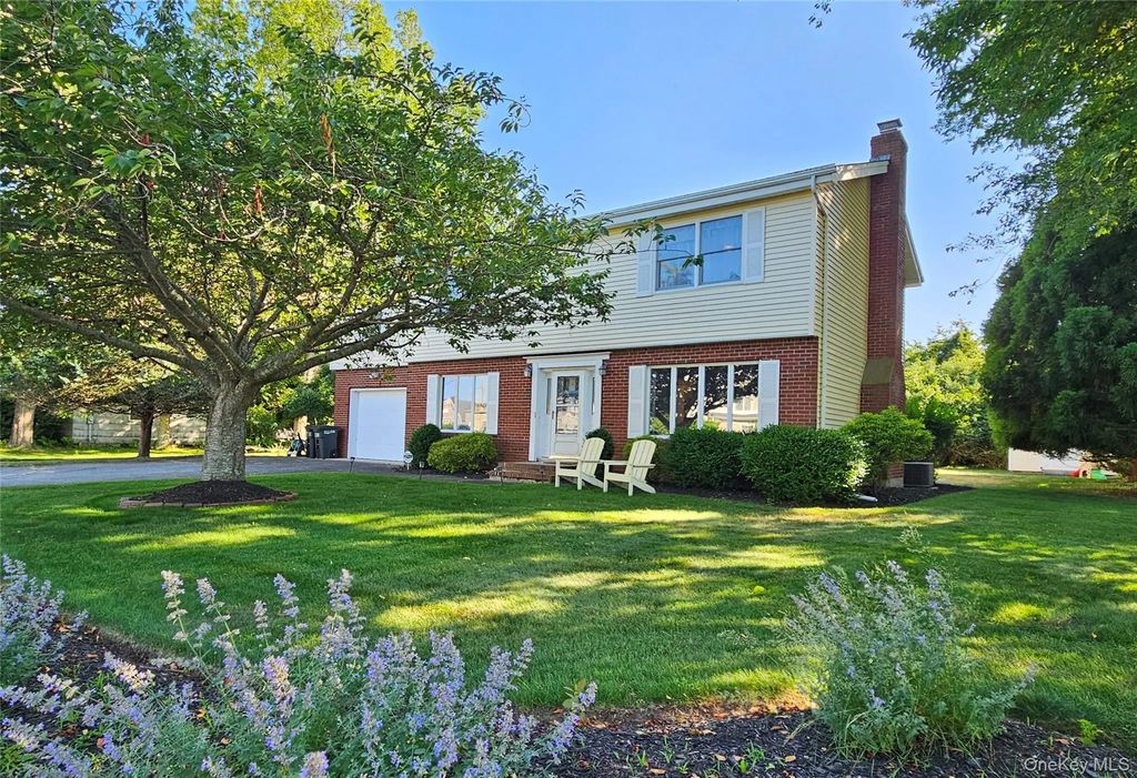 3650 Bay Shore Road, Greenport