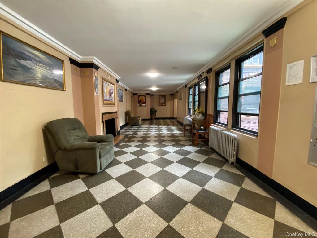 61-40 Saunders Street # D24, Rego Park