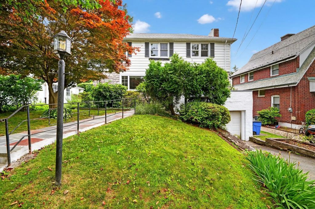 33 Corley Street, Yonkers